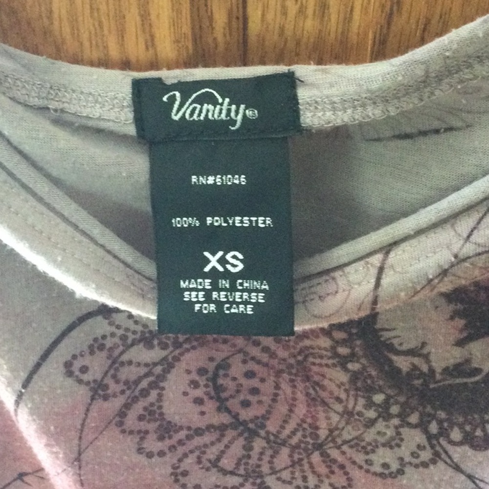 Vanity XS Grey Top with Pink Accents - Picture 2 of 4